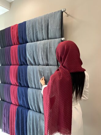 شال پليسه زرشکی